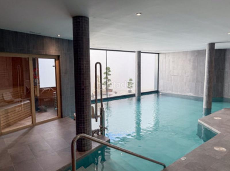 Foto 5d4b7109-582b-455a-aa14-710855ba9522. Maison jumelée avec parking piscine dans Cancelada Estepona