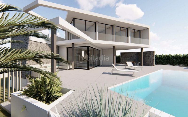 Foto 005c0c4b-1938-4e81-a23c-c8f4afc582c2. Xalet amb piscina a Bahía Dorada Estepona