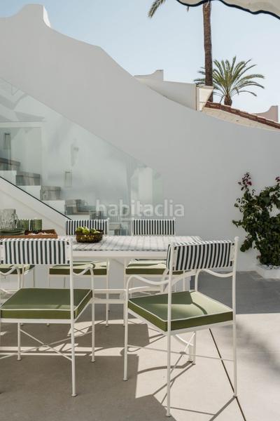 Foto 40aad1a4-6cf8-4419-9024-2ef3c9f3c14b. Casa a schiera con parcheggio piscina in Las Lomas de Río Verde Marbella