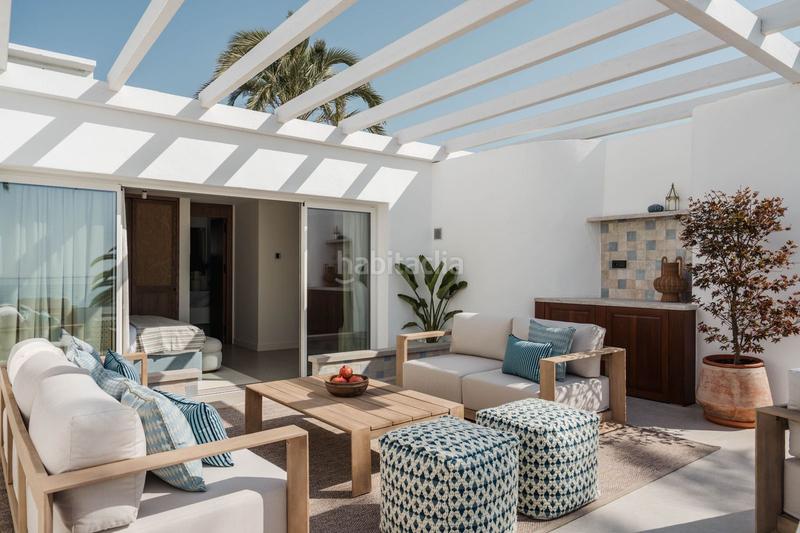 Foto 441cc6a0-d54f-4662-8f31-d2bd164505a4. Casa a schiera con parcheggio piscina in Las Lomas de Río Verde Marbella