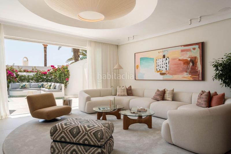 Foto 9ae7c6aa-5c78-49e8-bfae-234850a80d18. Casa a schiera con parcheggio piscina in Las Lomas de Río Verde Marbella