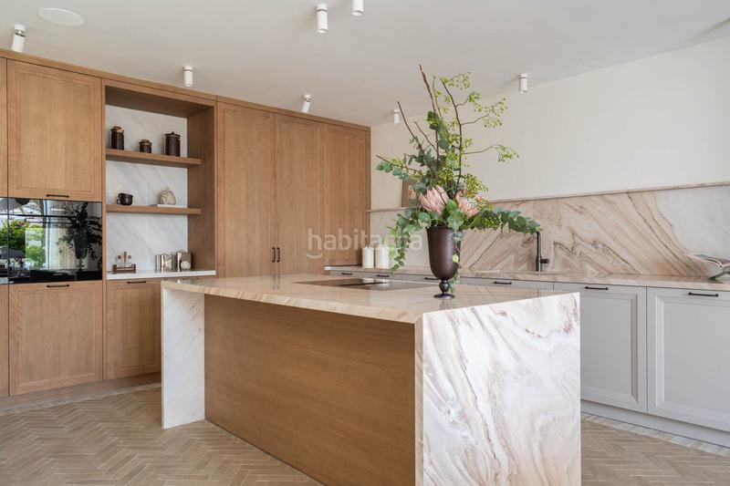 Foto 6947ed94-3fb0-47e6-ac0c-b6942eac7f67. Semi detached house with parking pool in Las Lomas de Río Verde Marbella