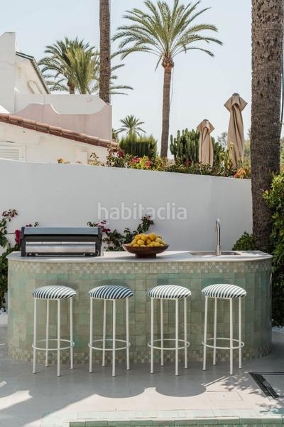 Foto f9f1fd12-3993-4520-8ea9-f0dc0a214681. Semi detached house with parking pool in Las Lomas de Río Verde Marbella