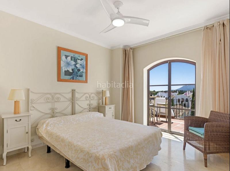 Foto 95fac8a4-219b-418c-9e80-e9a97b0afb47. Casa a schiera con parcheggio piscina in los arqueros - puerto del almendro Benahavís