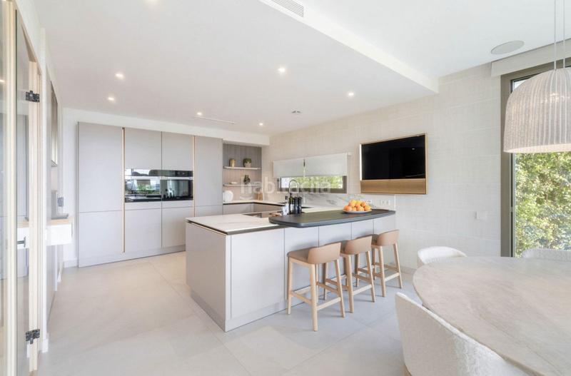 Foto 80cb09e1-b4d7-4b9f-8c7f-28815e5359e1. Chalet en Nueva Andalucía centro Marbella