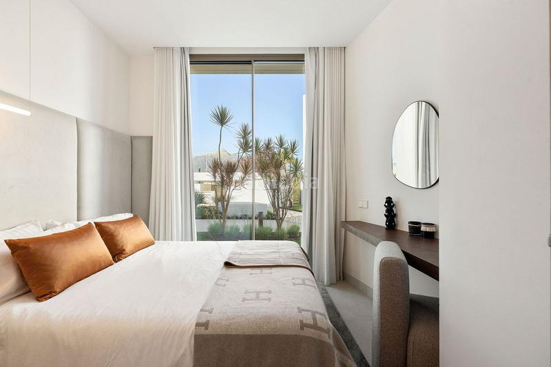 Foto 37720581-27bf-4ad3-afd2-a49868a25907. Chalet with parking pool in Nueva Andalucía centro Marbella