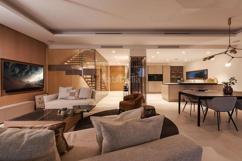 Foto 7c44996a-4b5a-46ab-be38-59791236449c. Chalet en Nueva Andalucía centro Marbella