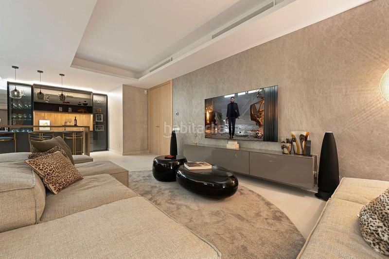 Foto 903281cc-45bc-4a21-89e2-2aef81b8307c. Xalet amb aparcament piscina a Nueva Andalucía centro Marbella