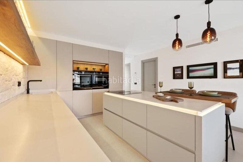 Foto 5cfe9a46-b59f-475a-9b53-8bd1e7fcf5b4. Àtic amb aparcament a Nueva Alcántara Marbella