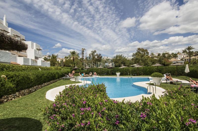 Foto 92e4cae4-eb33-4981-b5b8-dc357f40991a. Erdgeschoss mit parking pool in La Concha - Resina Golf Estepona