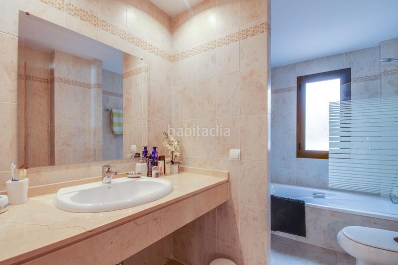 Foto 70a611b0-ceef-4206-8593-89ffd5756cd9. Piano terra con parcheggio piscina in La Concha - Resina Golf Estepona