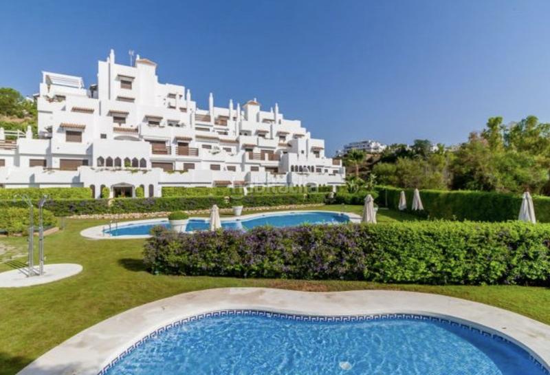 Foto cd587406-3086-4a95-9152-0a3cd037aa15. Piano terra con parcheggio piscina in La Concha - Resina Golf Estepona