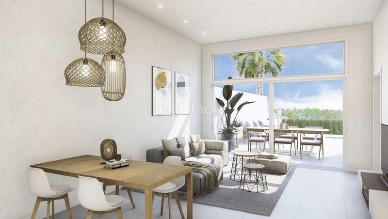 Foto 979066ee-a6d9-42d5-8b38-d0ff4676f838. Casa a schiera con parcheggio piscina in Coín