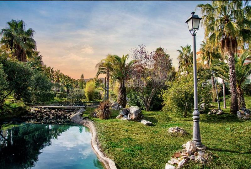 Foto c1655e72-2d2c-4b19-b3e9-3c7ac31f80ba. Casa a schiera con parcheggio piscina in Coín