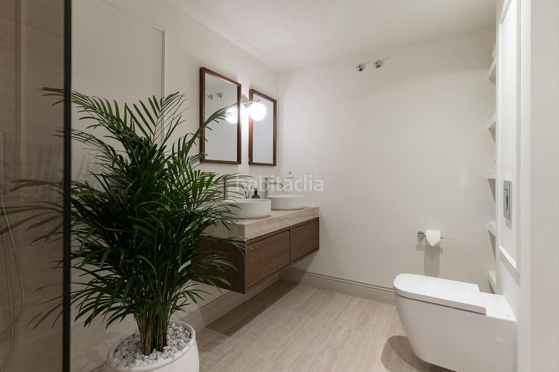 Foto 127ce448-b906-4929-97ce-a43f08e01740. Casa adossada amb aparcament piscina a La Quinta Benahavís