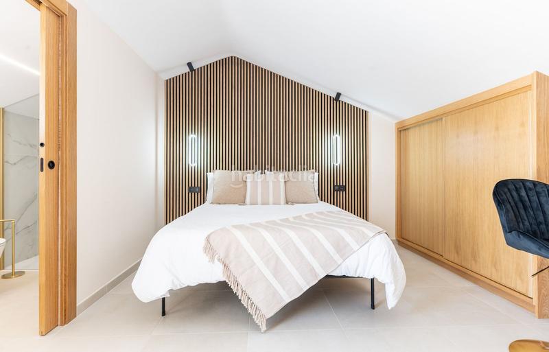 Foto 56cb4f67-8ddd-47b9-bfe7-0893d28193e0. Semi detached house with parking pool in Nueva Atalaya Estepona