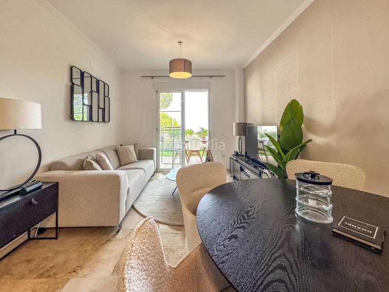 Foto cb0890a8-14f8-4dde-85a7-dd4cc9f079c0. Erdgeschoss mit pool in Chullera Manilva