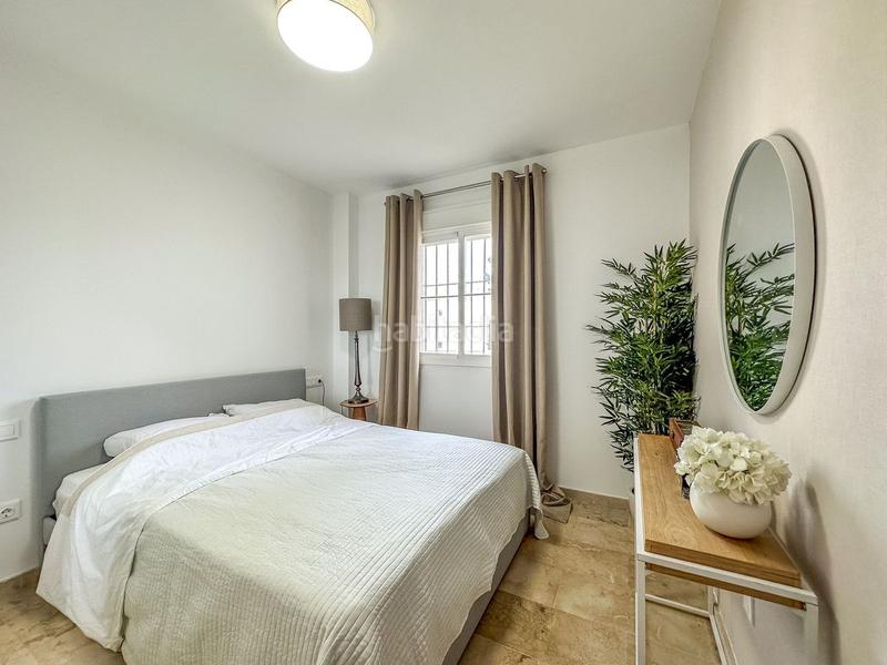 Foto 5da062f2-2a4e-449d-8d07-216199f7f143. Planta baixa amb piscina a Chullera Manilva