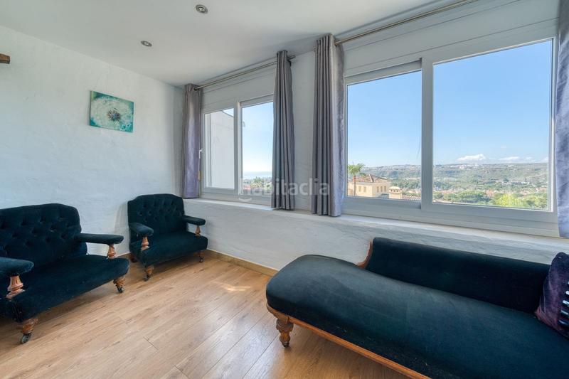 Foto b51dc703-a938-46de-a892-2162bf041629. Casa a schiera con parcheggio piscina in La Duquesa Manilva