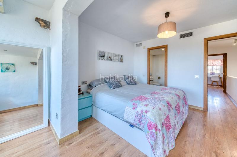 Foto 2bc4b9b4-b96c-4535-aa4c-55f394873d3f. Semi detached house with parking pool in La Duquesa Manilva