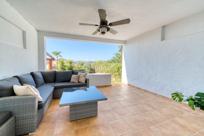 Foto 604abe9f-13a3-4925-8b46-829a5e54eca4. Semi detached house with parking pool in La Duquesa Manilva