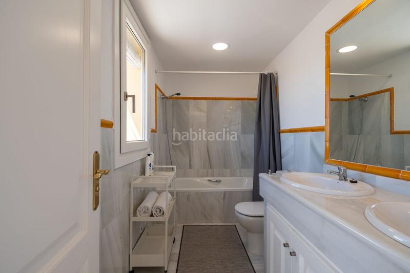 Foto 355fb972-b76f-40fe-bc71-206e2746d5ea. Casa a schiera con parcheggio piscina in La Quinta Benahavís