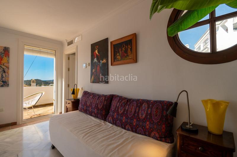 Foto bf8f5265-c354-4715-899f-76216e0f74eb. Casa a schiera con parcheggio piscina in La Quinta Benahavís