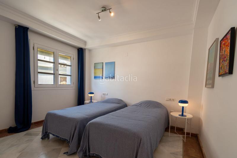 Foto 738c4638-1b7d-4d49-8e35-0213de7fe5cc. Maison jumelée avec parking piscine dans La Quinta Benahavís