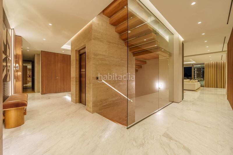 Foto f4f170d5-2944-45e5-a80a-e8d170a8bf66. Dúplex en Las Lomas de Río Verde Marbella