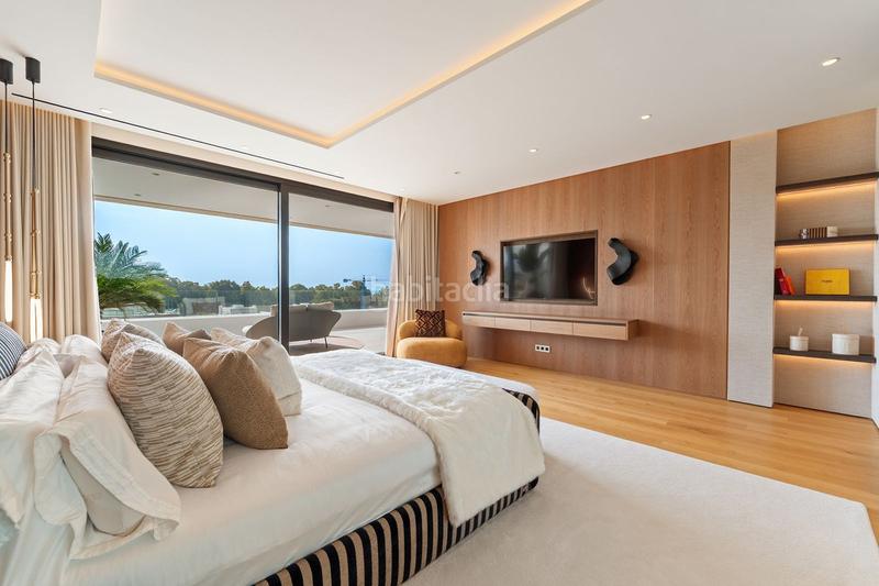 Foto 522a6b63-4487-49da-9f5c-30b0c0dc8a9f. Duplex with parking pool in Las Lomas de Río Verde Marbella