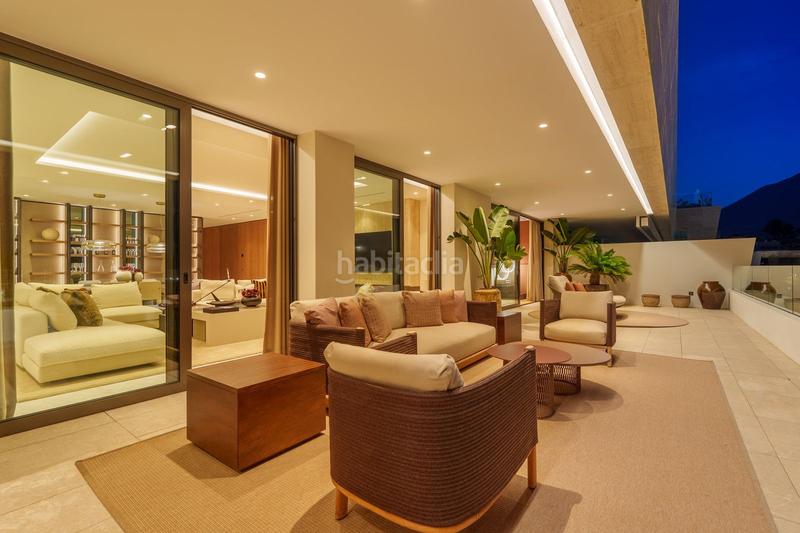 Foto 544b9ef8-07a9-496d-810f-1ab794ceff2f. Duplex with parking pool in Las Lomas de Río Verde Marbella