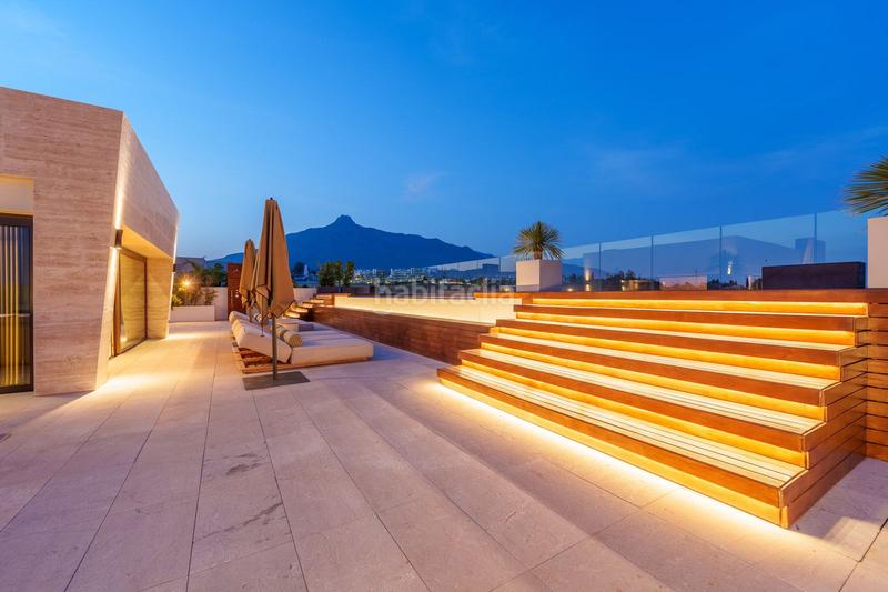 Foto 87a208cf-01ec-42ab-b282-d8da7c22f5bb. Duplex with parking pool in Las Lomas de Río Verde Marbella