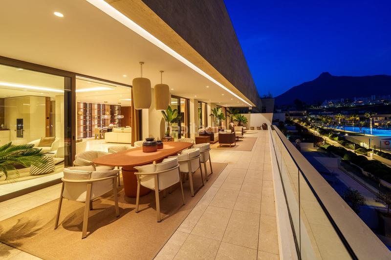 Foto a4940565-9b27-4882-87a8-889daf456233. Zweistöckige wohnung mit parking pool in Las Lomas de Río Verde Marbella