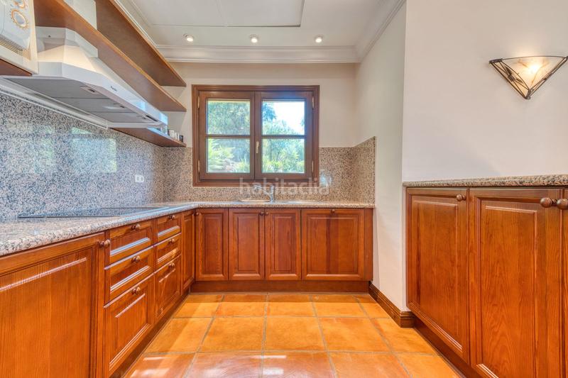 Foto d50d4021-ab43-440a-8740-fafd7f66b1a6. Chalet en La Zagaleta Benahavís