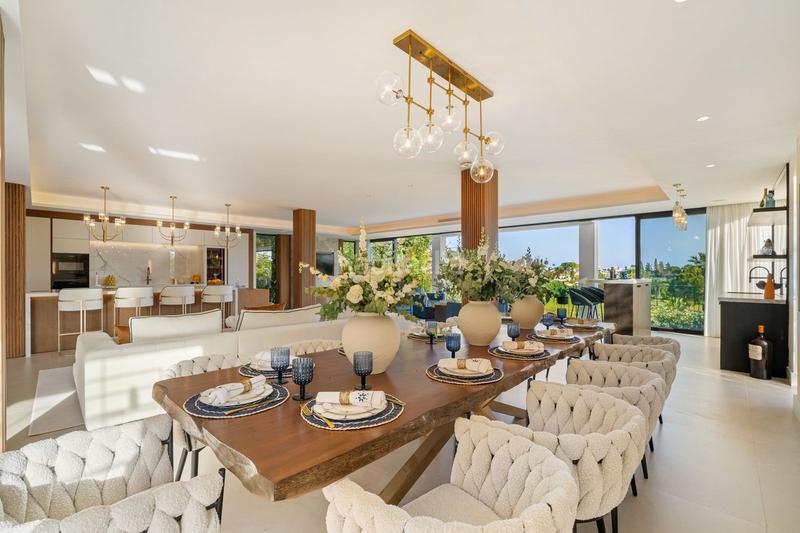 Foto 063457b9-7298-4b9c-bed9-12ad9a08e0e5. Chalet mit parking pool in Los Naranjos Marbella