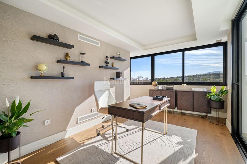 Foto 71dba590-b5e2-4a43-80ea-2cc8abc86592. Chalet mit parking pool in Los Naranjos Marbella