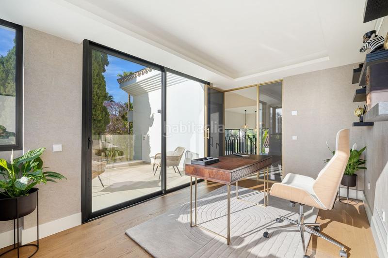 Foto 265e75d9-5d10-4e03-9555-d43e5f603d18. Chalet with parking pool in Los Naranjos Marbella