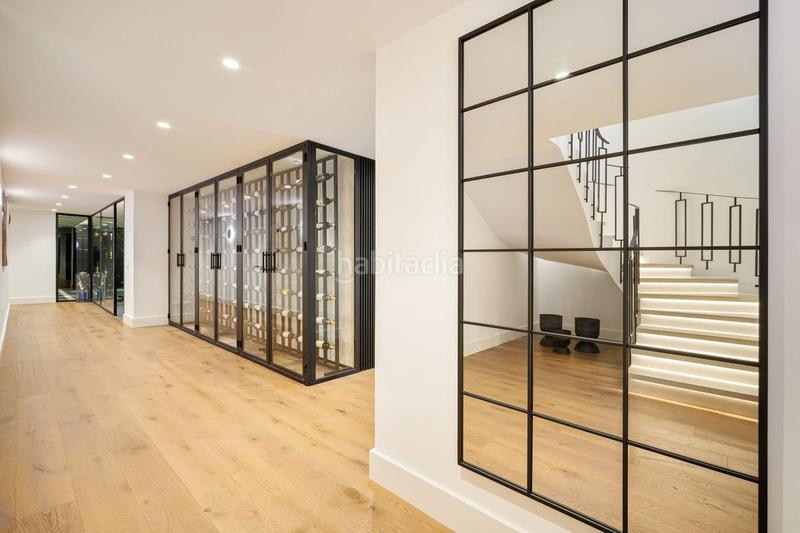 Foto 4e2a40ba-1fff-4489-ae20-e1a85edaca2d. Chalet avec parking piscine dans Los Naranjos Marbella