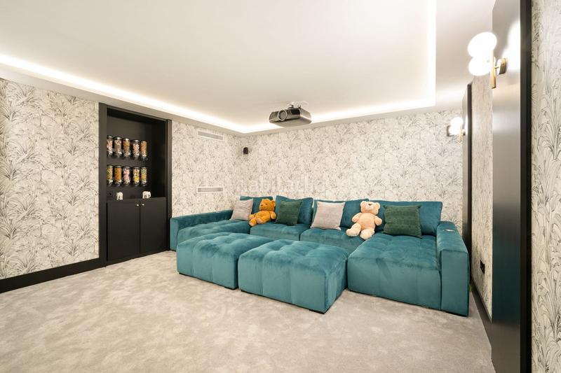 Foto a6e09b33-81fd-4b4a-aac5-b2f1be35ce5b. Chalet avec parking piscine dans Los Naranjos Marbella