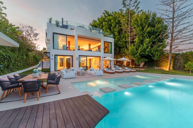 Foto eb9b7df5-0e78-4d1c-bd47-b6cd4d5251ec. Chalet avec parking piscine dans Los Naranjos Marbella