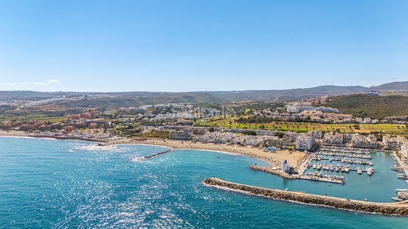 Foto aa916dde-2b5d-4c8f-92d2-146b0bfdfa17. Dachwohnung mit parking pool in La Duquesa Manilva