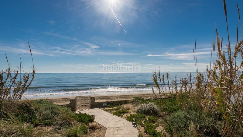 Foto f68136cc-f93b-4a76-aa7f-b7ad1a55bf2b. Chalet with parking pool in Costabella Marbella
