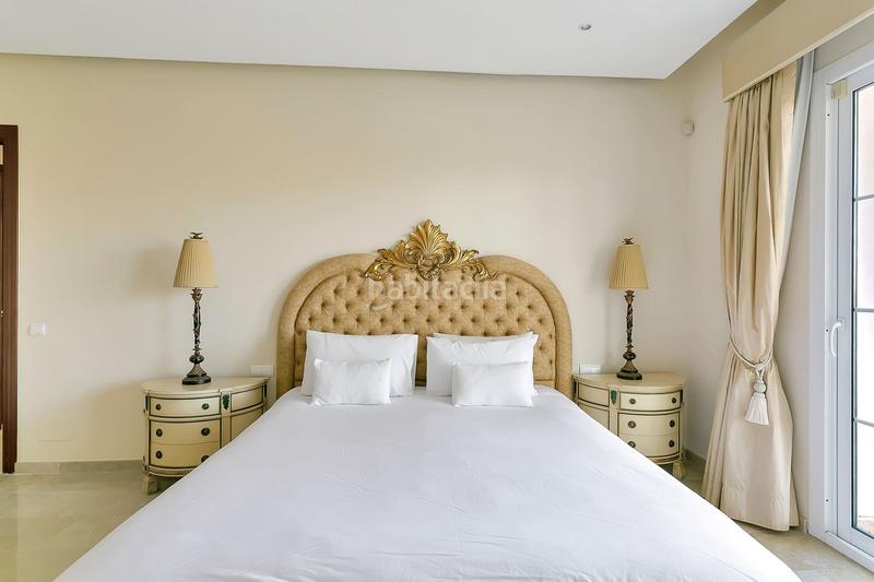 Foto 1c4fe4ca-22f0-40a4-8b46-603f8cafaed0. Chalet mit parking pool in La Cala Golf - Lagar Martell Mijas