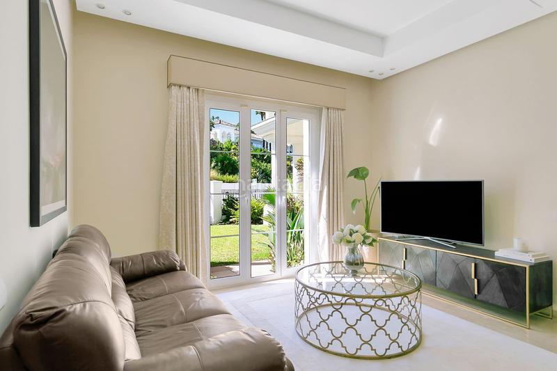 Foto 3594d47c-448d-4336-9d6b-d09e84c5b84b. Chalet mit parking pool in La Cala Golf - Lagar Martell Mijas