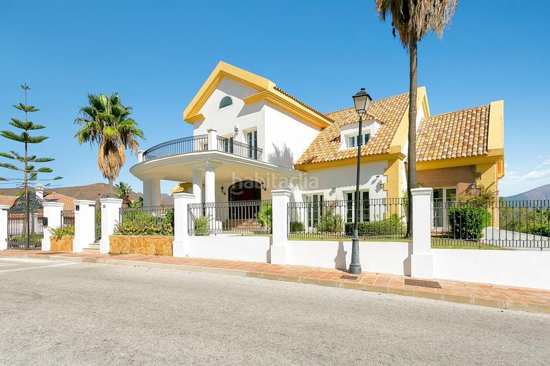 Foto 49534c6f-82cf-4ac1-ad5f-f68c5433850c. Chalet mit parking pool in La Cala Golf - Lagar Martell Mijas