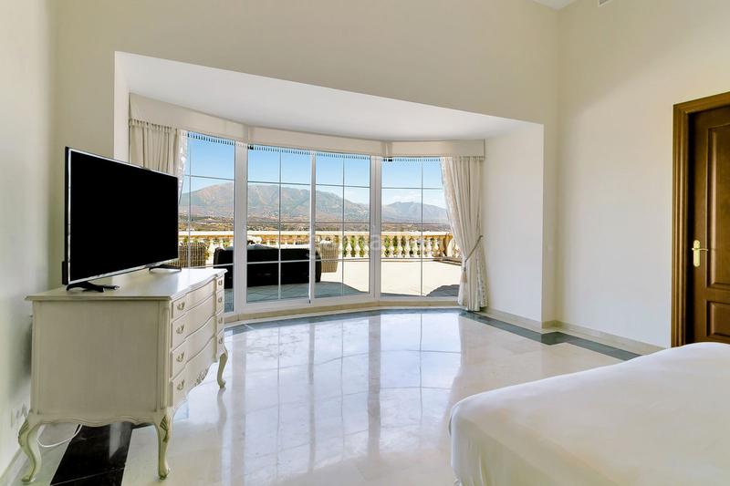 Foto 520d0738-e633-492b-90d0-8700389d1739. Chalet en La Cala Golf - Lagar Martell Mijas