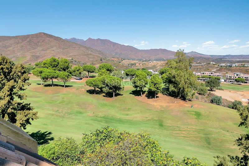Foto 5b9d31d9-8c68-4a60-9e4e-6a0bb67c19f8. Chalet en La Cala Golf - Lagar Martell Mijas