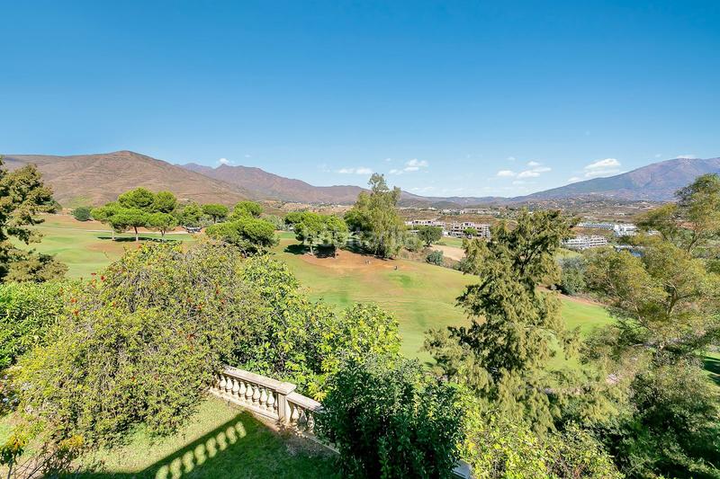 Foto d9d49c50-e77f-4ae7-b70d-cd86f4204a7f. Chalet en La Cala Golf - Lagar Martell Mijas