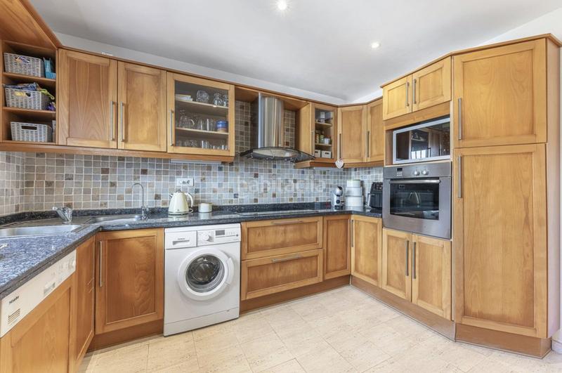 Foto d6bfa395-ac87-4e1a-90b5-0ed8c7570892. Chalet mit pool in San Luis de Sabinillas Manilva