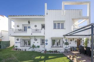 Chalet in San Luis de Sabinillas